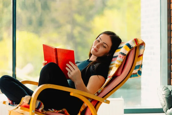 Menghadirkan Jeda yang Bermakna di Tengah Kesibukan Menghadirkan Jeda yang Bermakna di Tengah Kesibukan